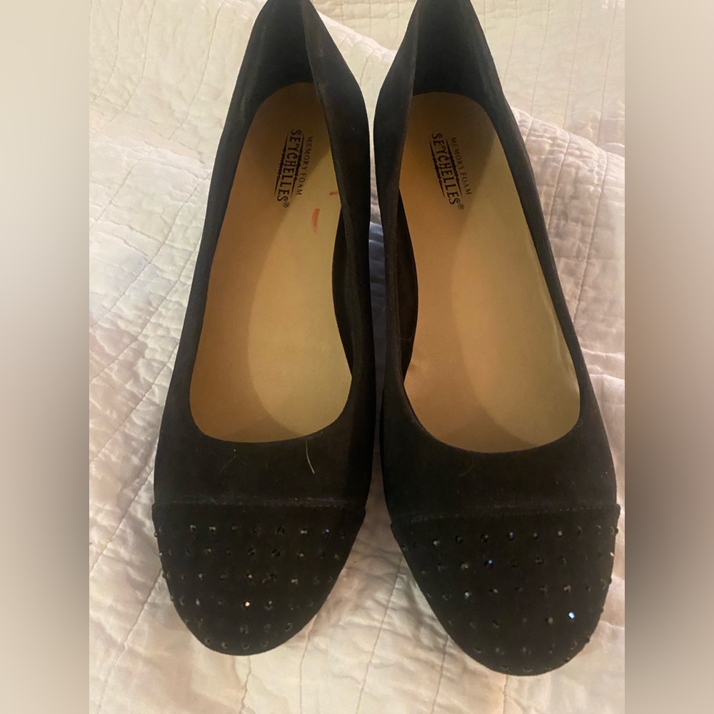 Scheels Black Memory Foam wedges